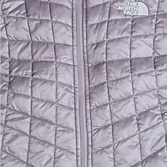 The North Face Women’s Thermoball Vest icy lavender size Small quilted puffer - Picture 9 of 9